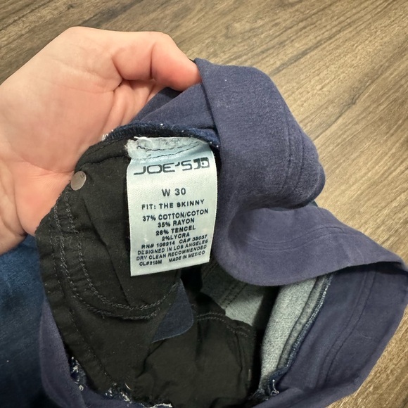 Size 30 maternity jeans - Picture 3 of 4